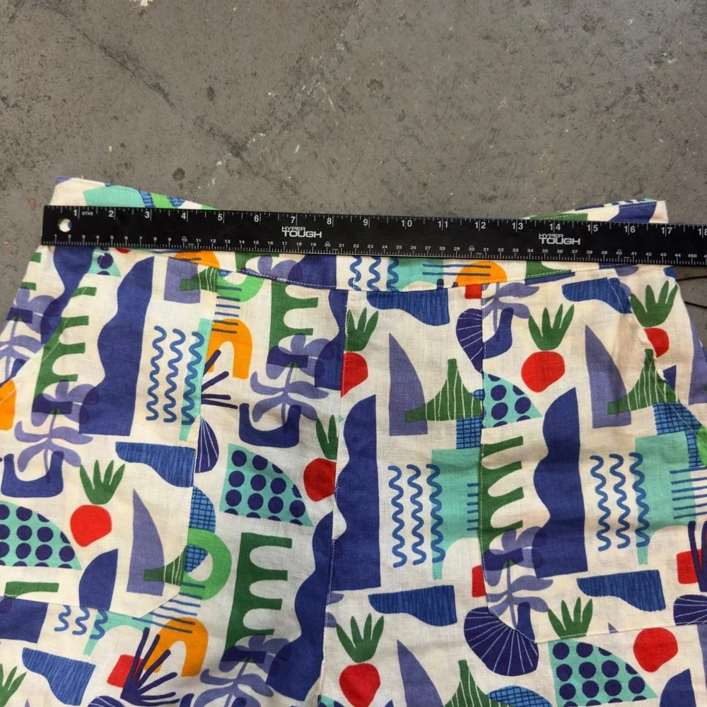 Artonomo Creatives Teresa Rego Abstract Print 100% Linen Shorts Womens Large NWT